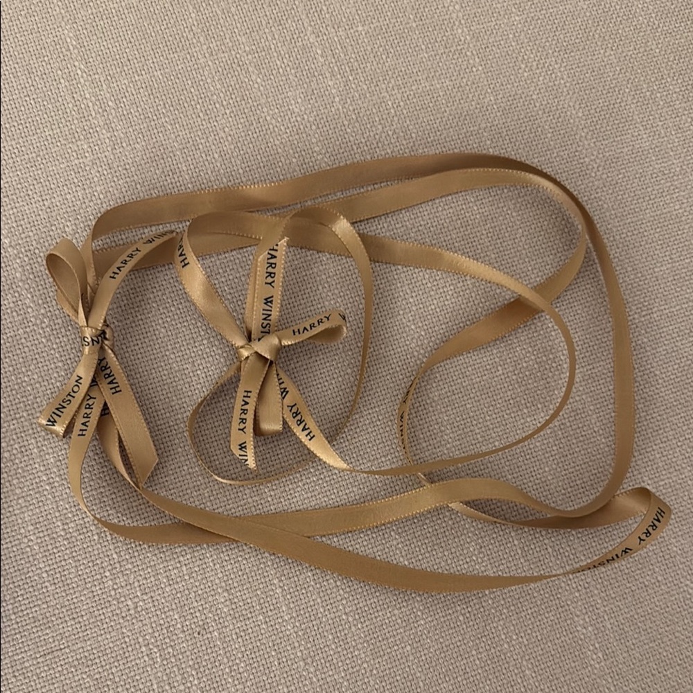 Harry Winston Luxurious Gold Ribbon